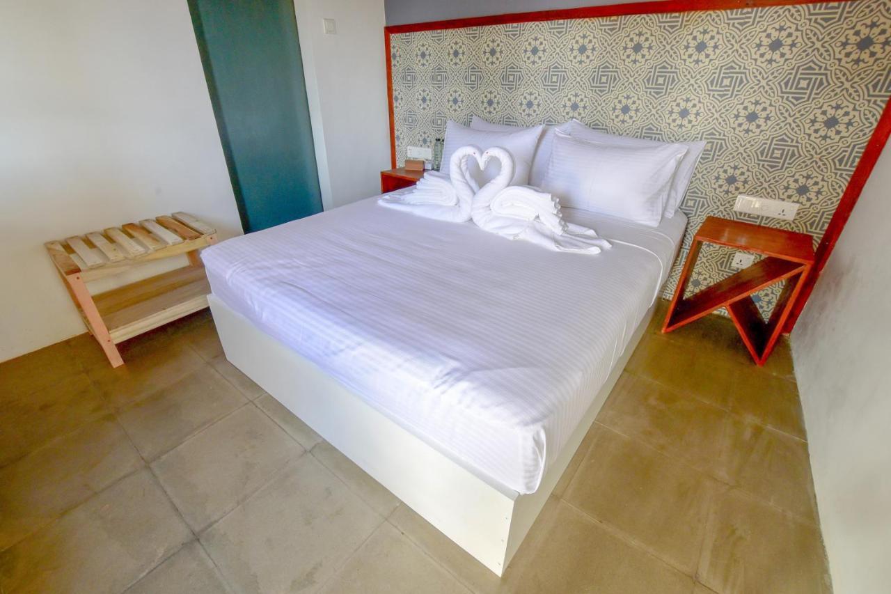 Hotel Toddy By Hoppa à Unawatuna Extérieur photo