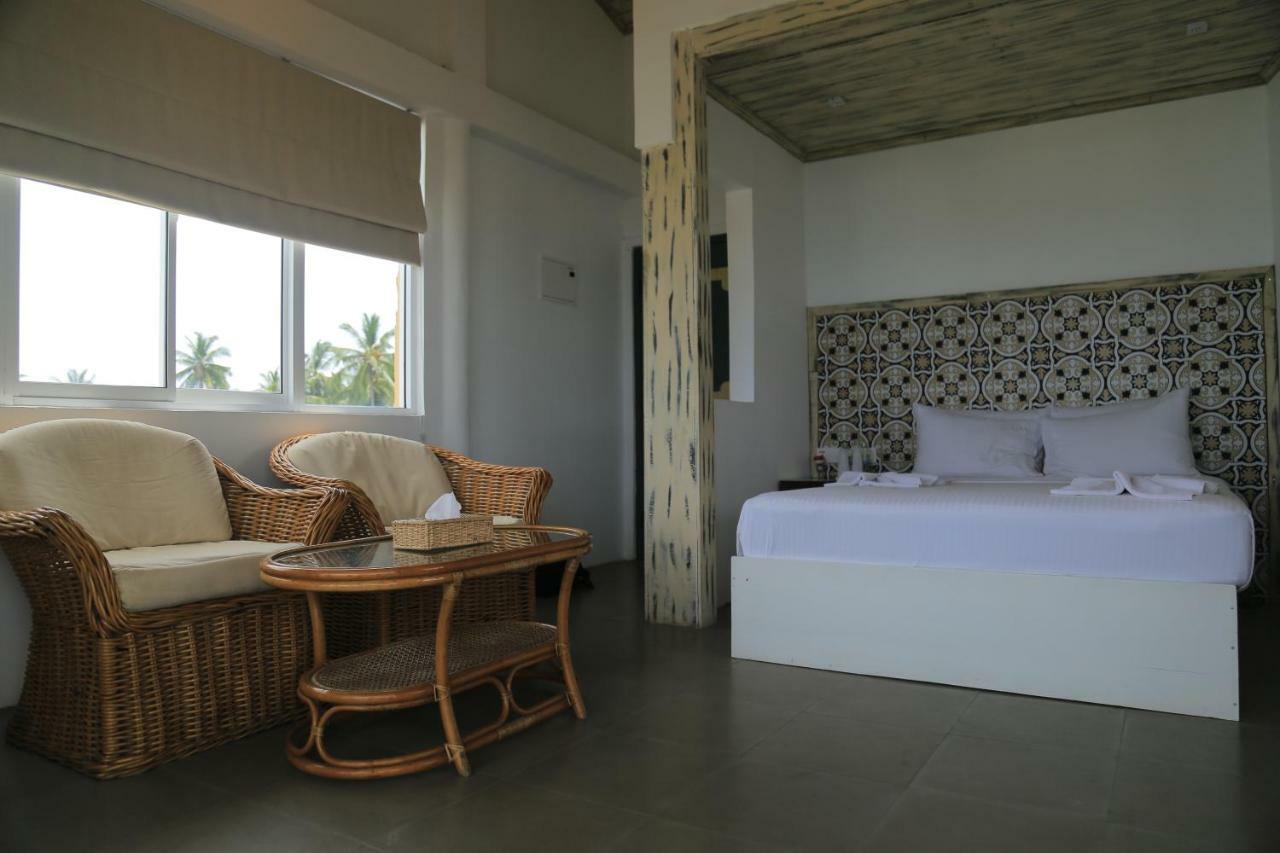 Hotel Toddy By Hoppa à Unawatuna Extérieur photo
