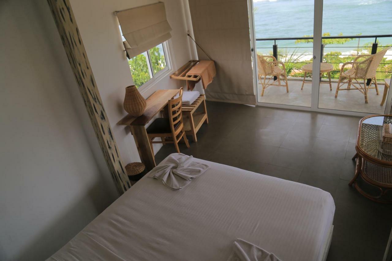 Hotel Toddy By Hoppa à Unawatuna Extérieur photo